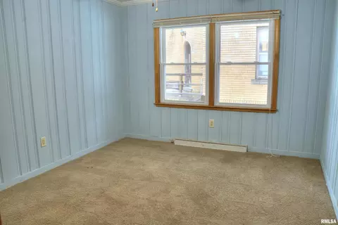 Bedroom - 305 N Ward St, Macomb, IL 61455 photo 2 of 4