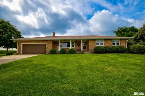 7320 W Akron Rd, Princeville, IL 61559