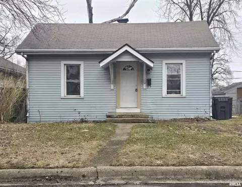 243 Cooper St, Pekin, IL 61554