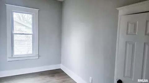 Bedroom - 683 Baxter Ct, Canton, IL 61520 photo 2 of 2
