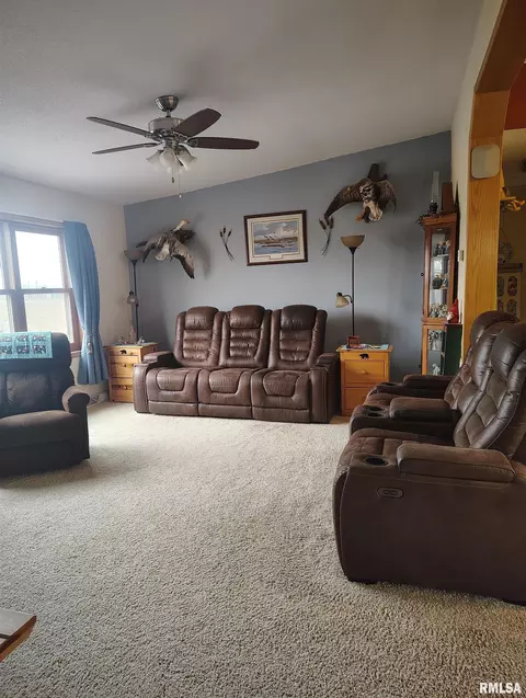 Living - 15701 E Highway 9, Canton, IL 61520 photo 1 of 4