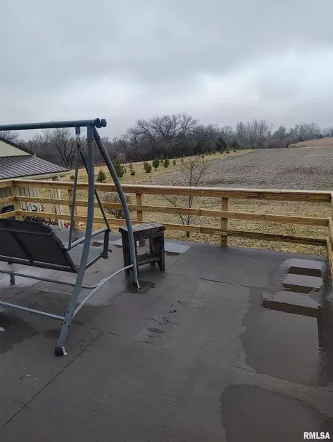 Exterior - 15701 E Highway 9, Canton, IL 61520 photo 10 of 11