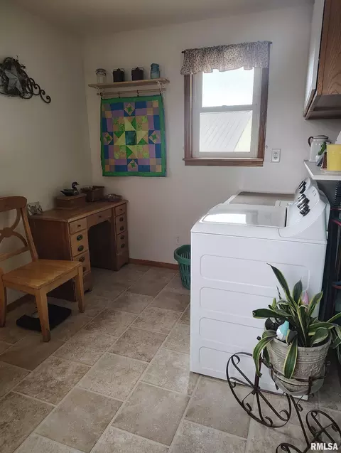 Other - 15701 E Highway 9, Canton, IL 61520 photo 32 of 45