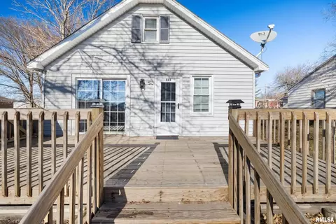 513 E Moneta Ave, Peoria Heights, IL 61616