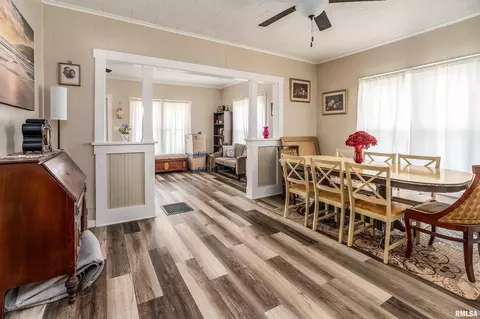 Dining - 1408 W Cherry St, Marion, IL 62959 photo 1 of 2