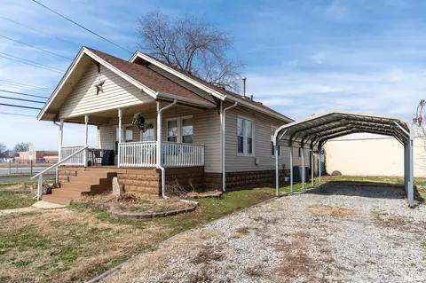 Exterior - 1408 W Cherry St, Marion, IL 62959 photo 4 of 5