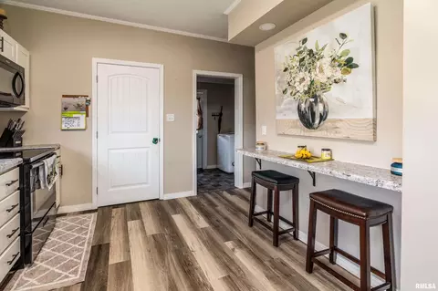 Entry Way - 1408 W Cherry St, Marion, IL 62959 photo 3 of 3