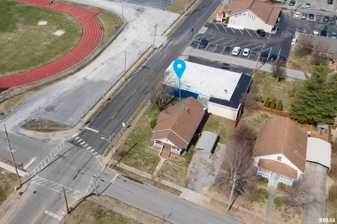 View/Area - 1408 W Cherry St, Marion, IL 62959 photo 4 of 5