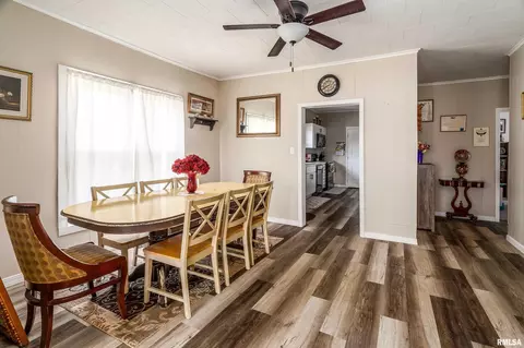 Dining - 1408 W Cherry St, Marion, IL 62959 photo 2 of 2