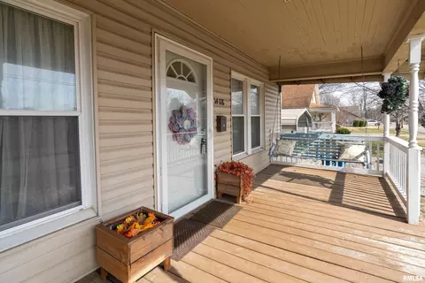 Exterior - 1408 W Cherry St, Marion, IL 62959 photo 2 of 5