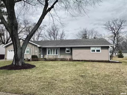 811 W Broadmoor St, Peoria, IL 61614