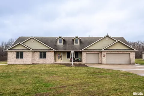 15503 Karigan Ln, Johnston City, IL 62951