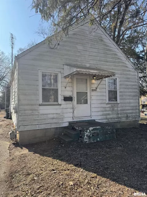 3010 W Seibold St, Peoria, IL 61605