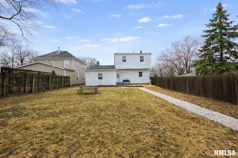 Exterior - 408 N 3rd St, Dunlap, IL 61525 photo 4 of 4