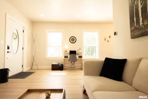 Entry Way - 408 N 3rd St, Dunlap, IL 61525 photo 1 of 3