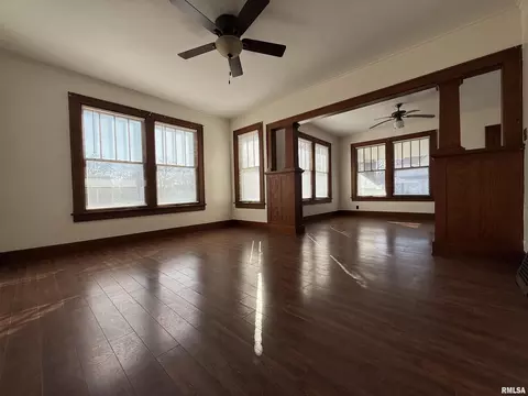 Living - 519 N Randolph St, Macomb, IL 61455 photo 2 of 5
