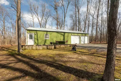 Exterior - 16446 Corinth Rd, Marion, IL 62959 photo 1 of 5