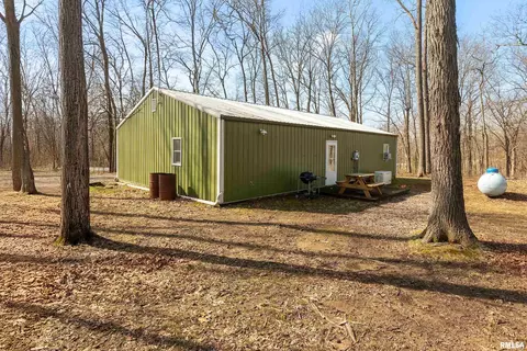 Exterior - 16446 Corinth Rd, Marion, IL 62959 photo 5 of 5