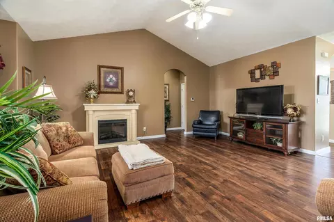 Other - 315 Evergreen Trl, Herrin, IL 62948 photo 1 of 7