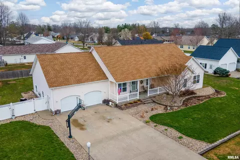View/Area - 315 Evergreen Trl, Herrin, IL 62948 photo 2 of 14