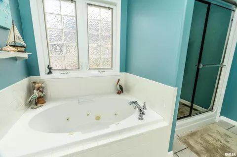 Bath - 315 Evergreen Trl, Herrin, IL 62948 photo 3 of 6