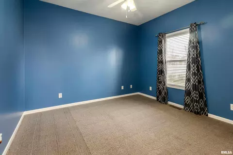Bedroom - 315 Evergreen Trl, Herrin, IL 62948 photo 7 of 8