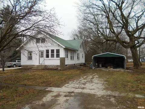 204 Maple St, Augusta, IL 62311 photo 8