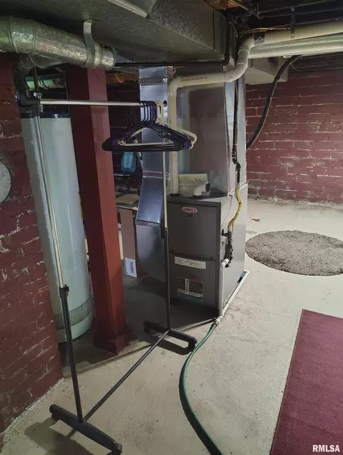 Other - 36 E Olive St, Canton, IL 61520 photo 7 of 9