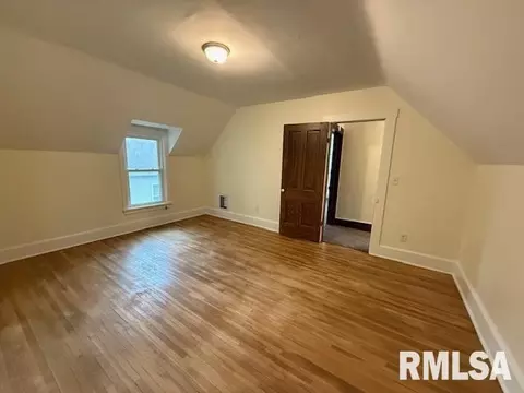 Bedroom - 421 S Mcarthur St, Macomb, IL 61455 photo 4 of 6