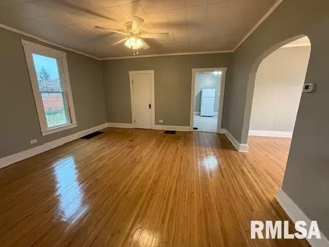 Living - 421 S Mcarthur St, Macomb, IL 61455 photo 1 of 3