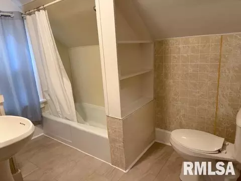 Bath - 421 S Mcarthur St, Macomb, IL 61455 photo 3 of 3