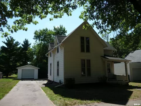 Exterior - 421 S Mcarthur St, Macomb, IL 61455 photo 1 of 4