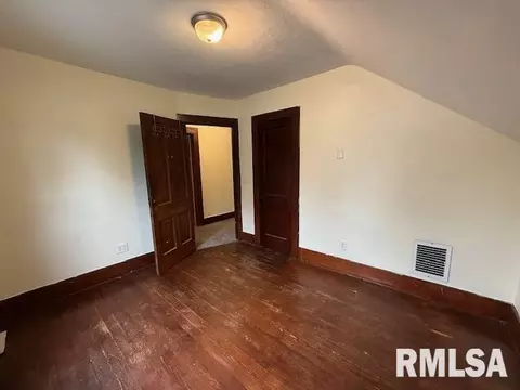 Bedroom - 421 S Mcarthur St, Macomb, IL 61455 photo 5 of 6
