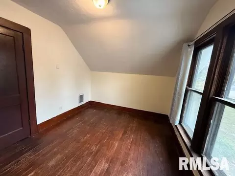Bedroom - 421 S Mcarthur St, Macomb, IL 61455 photo 6 of 6
