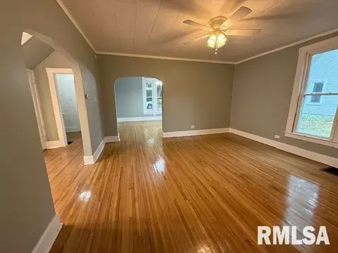 Living - 421 S Mcarthur St, Macomb, IL 61455 photo 3 of 3