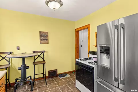 Kitchen - 121 Albert St, Washington, IL 61571 photo 3 of 3