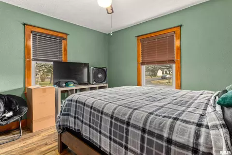 Bedroom - 121 Albert St, Washington, IL 61571 photo 1 of 3