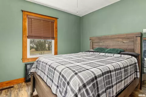 Bedroom - 121 Albert St, Washington, IL 61571 photo 2 of 3