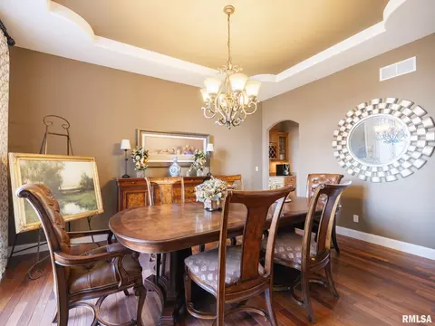 Dining - 2422 W Augusta Dr, Dunlap, IL 61525 photo 2 of 9