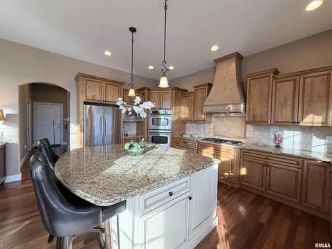 Kitchen - 2422 W Augusta Dr, Dunlap, IL 61525 photo 9 of 9
