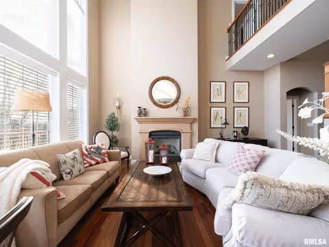 Living - 2422 W Augusta Dr, Dunlap, IL 61525 photo 2 of 10