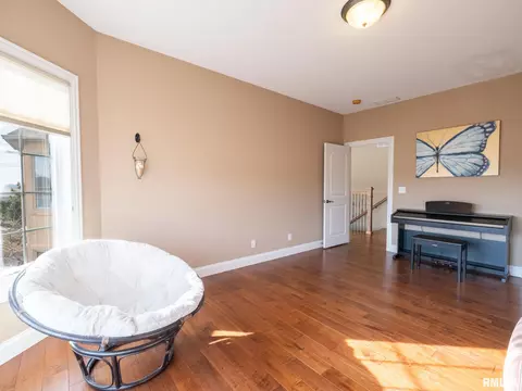 Bedroom - 2422 W Augusta Dr, Dunlap, IL 61525 photo 5 of 9