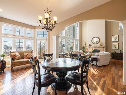 Dining - 2422 W Augusta Dr, Dunlap, IL 61525 photo 5 of 9