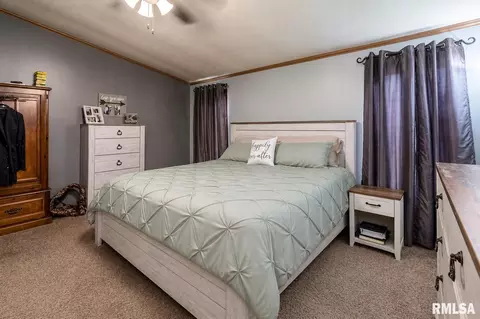 Bedroom - 101 E Knauer St, Ava, IL 62907 photo 1 of 3