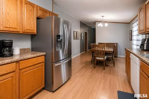 Entry Way - 101 E Knauer St, Ava, IL 62907 photo 1 of 1