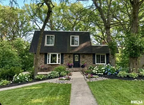 3628 N Breckenridge Ct, Peoria, IL 61614