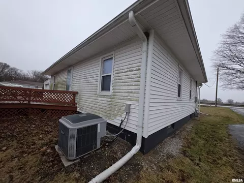 Other - 1951 E Walnut St, Canton, IL 61520 photo 5 of 14