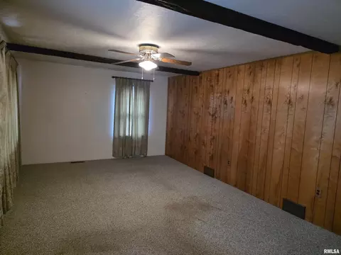 Living - 1951 E Walnut St, Canton, IL 61520 photo 1 of 2