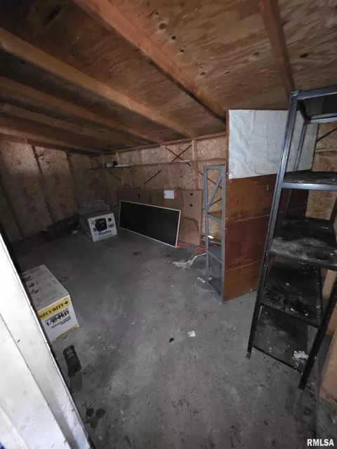 Other - 1951 E Walnut St, Canton, IL 61520 photo 3 of 14