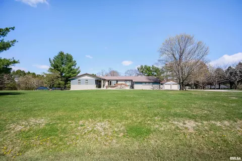 348 Circle Shore Dr, Washington, IL 61571